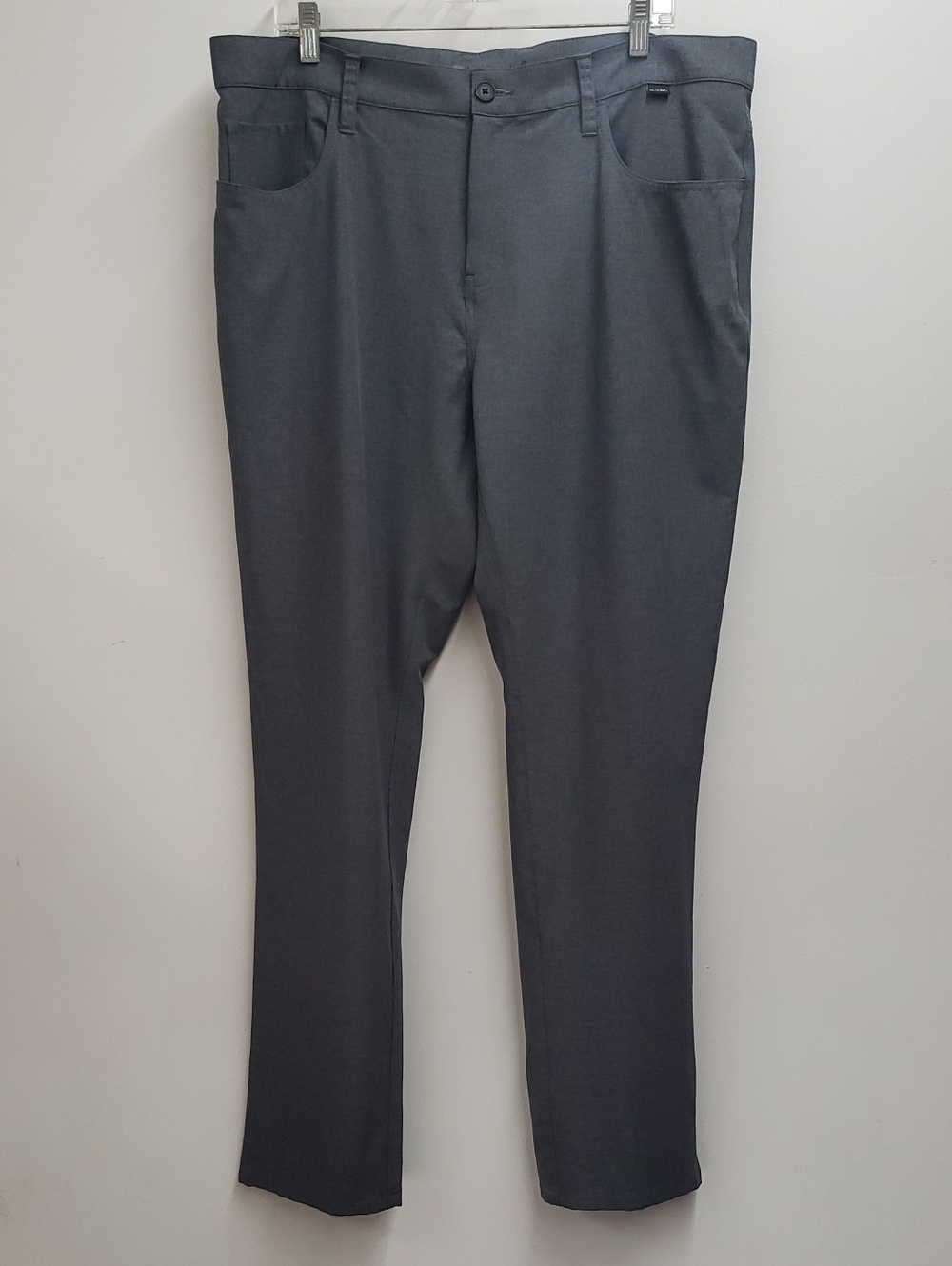TravisMathew Men's Open to Close 2.0 Performance Golf Pants Size  38X31 Gray